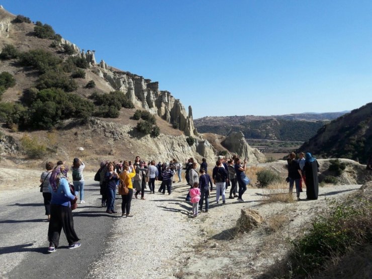 Akhisarlı Kadınlar Kula’ya Hayran Kaldı