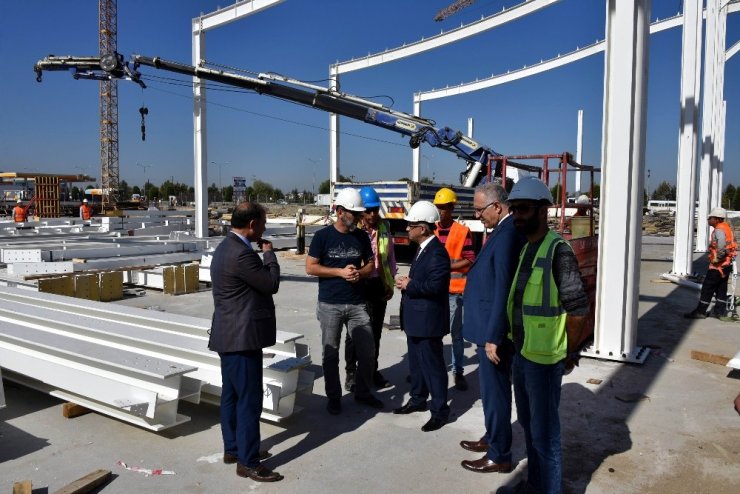 Salihli’nin Modern Pazaryeri Hızla Yükseliyor