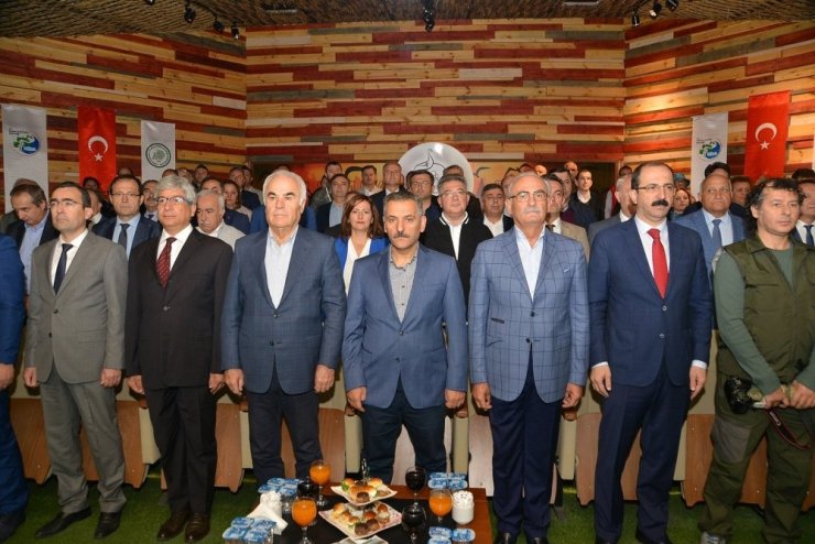 ‘Fotoğraf Avcılarına Rastgele’