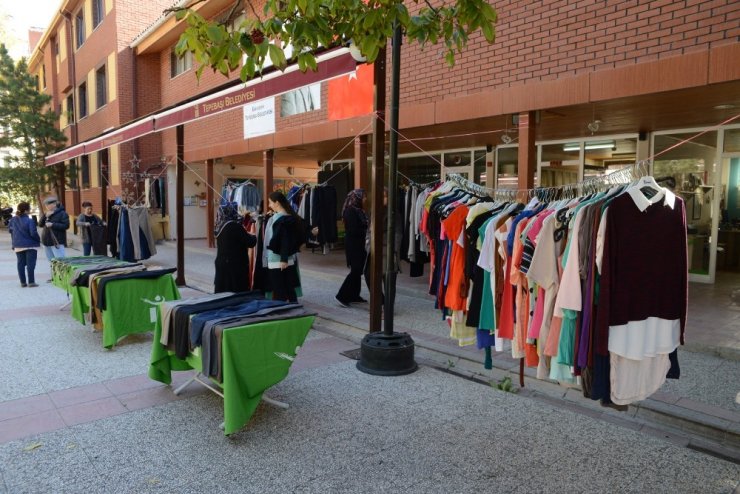 Öğrenciler Yararına Mahalle Panayırı