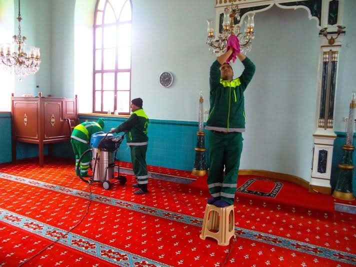 Beyoğlu’nda Temizliğin Mesaisi Yok