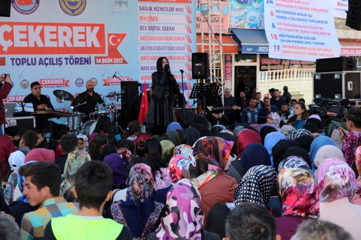 Niran Ünsal Çekerek’te Konser Verdi