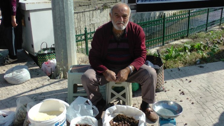 Kestane Köylünün Yüzünü Güldürdü