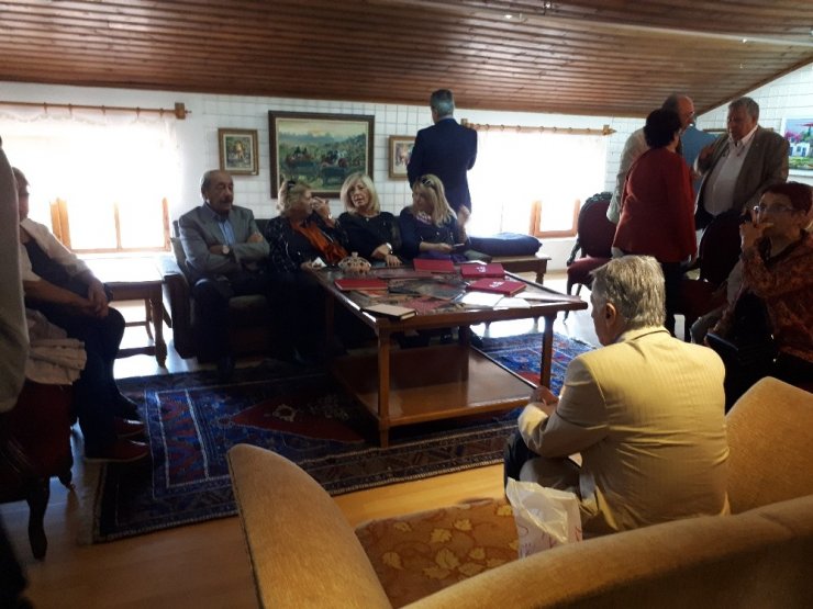 Ayla Çıtak Sezonun İlk Resim Sergisini Açtı