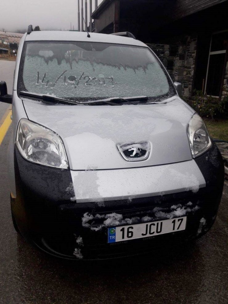 Uludağ’a Yılın İlk Karı Yağdı