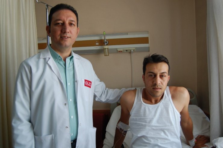 Trafik Kazasında Kalçası Kırılan Hasta Takılan Protezle Yürümeye Başladı