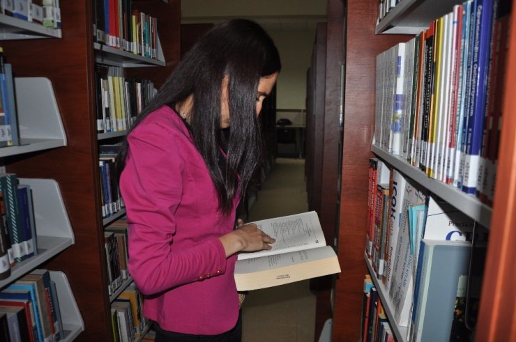 Üçüncü Üniversitesini Okuyan Hülya’nın En Büyük Hayali Kaymakam Olmak