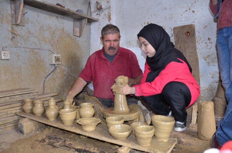 Minik Yazarlar Son Ustanın Yanında