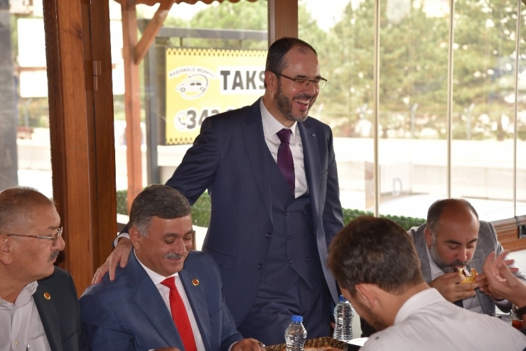 Başkan Ayaz, Muhtarlarla Bir Araya Geldi