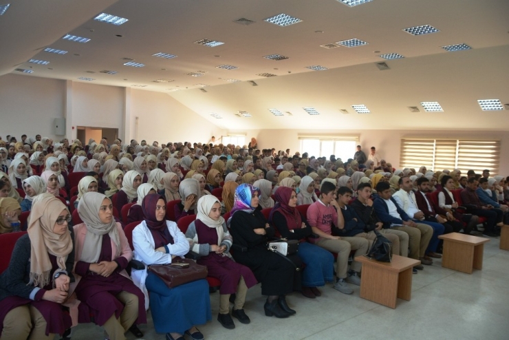 Dilovası’nda Öğrencilere ’Sağlıklı Beslenme’ Konferansı