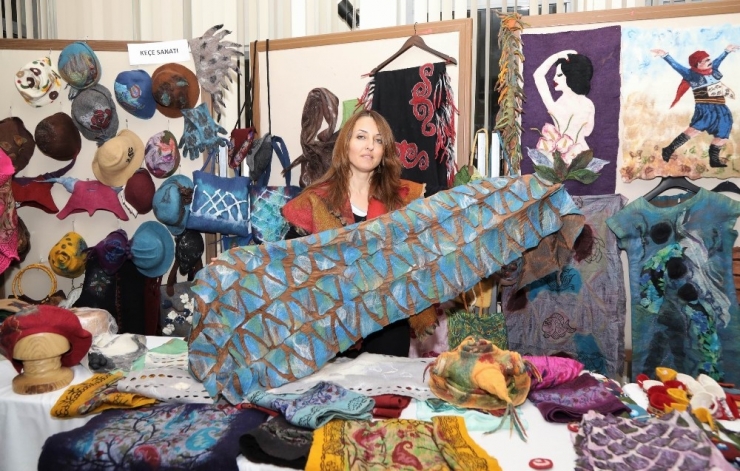 Erü’de Geleneksel El Sanatları Sergisi İlgi Görüyor