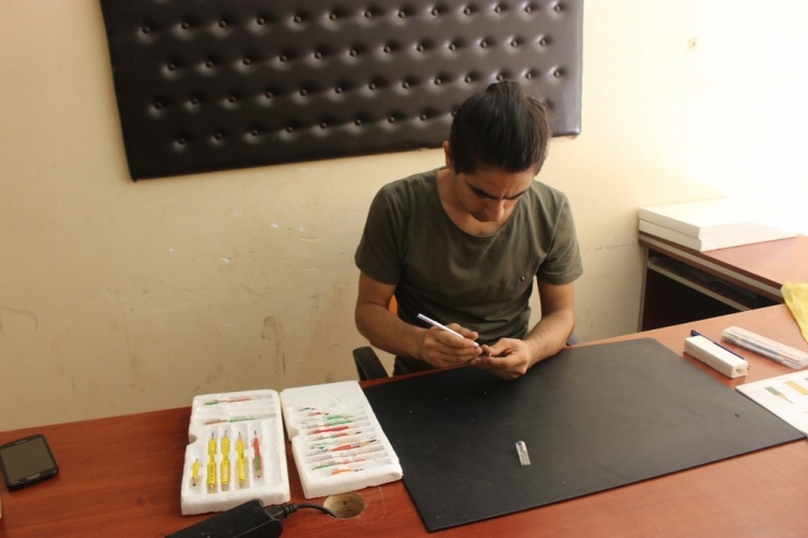 Cumhurbaşkanına Olan Sevgisini Kalemin Ucuna Yazdı