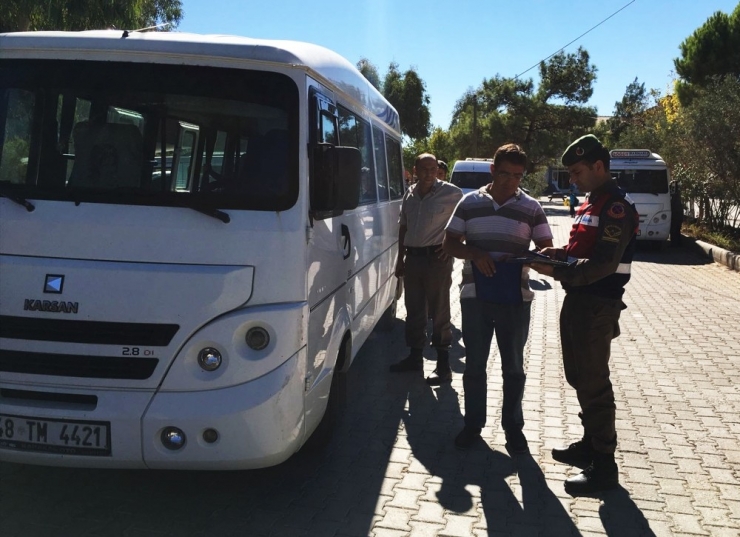 Okul Servis Araçları Eş Zamanlı Denetleniyor