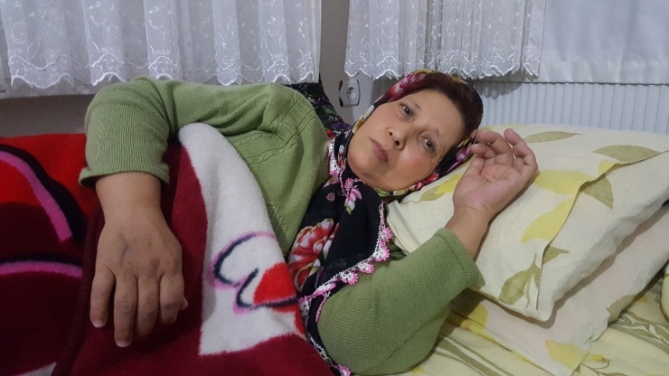 51 Yaşındaki Kadın Karaciğer Nakli Bekliyor