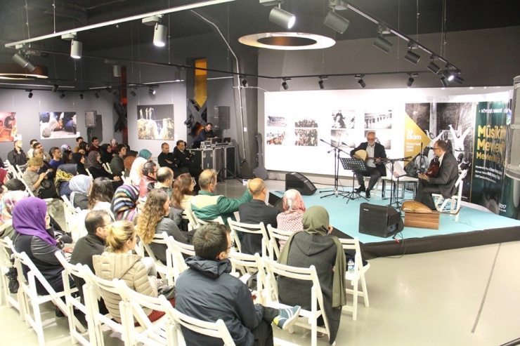 Osm’de ’Musiki Ve Meklevilik’ Programı Gerçekleştirildi