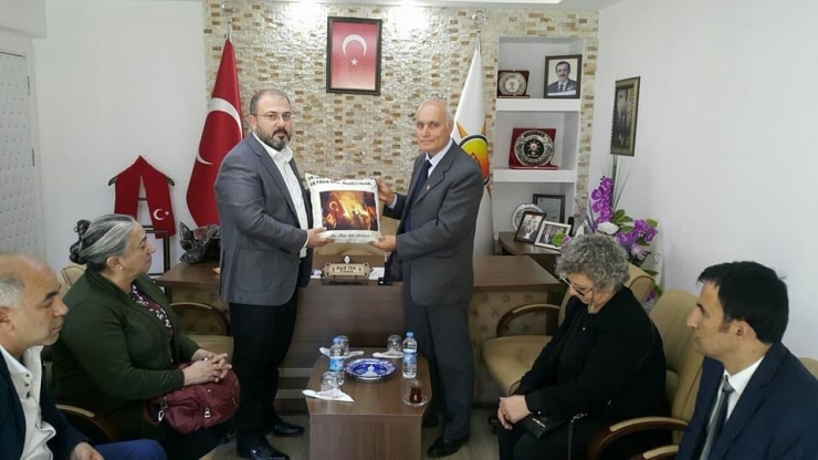 15 Temmuz Şehidi Eker’in Ailesinden Ak Parti’ye Ziyaret