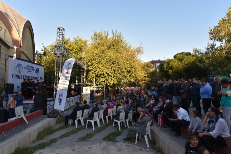 Yunus Emre Sahneleri Beğeni Topluyor