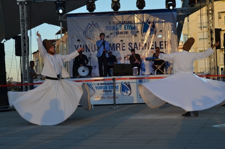 Yunus Emre Sahneleri Beğeni Topluyor