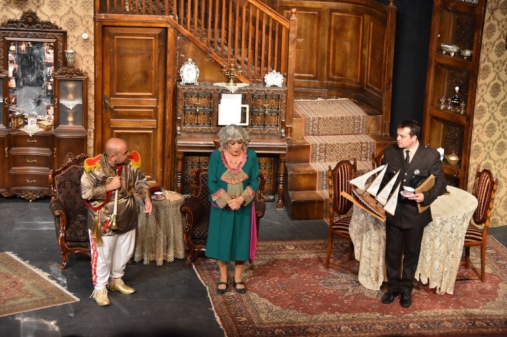 Ahududu Çorlulu Tiyatroseverlerle Buluştu