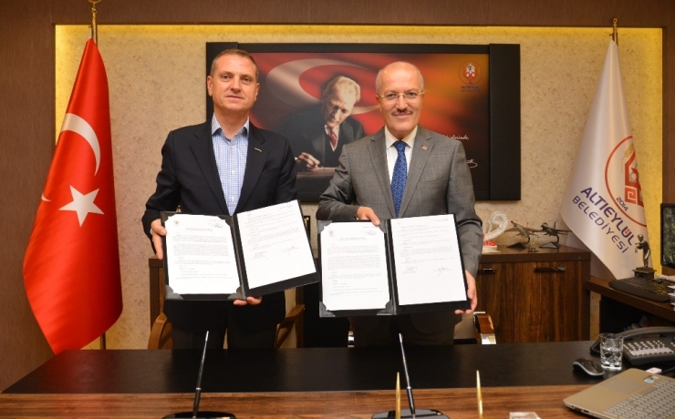 Altıeylül’de Çocuklar İçin Müzik Kursu