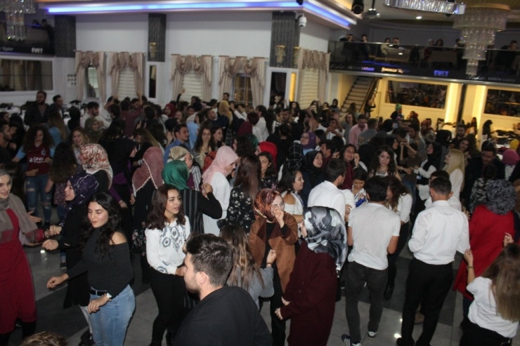 Bartınlı Öğrencilerden Anlamlı Konser