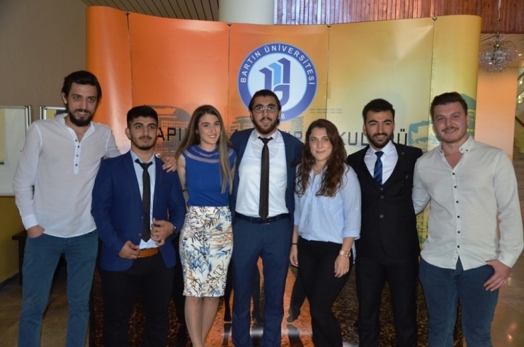 Genç Mühendisler İlk Baretlerini Taktı