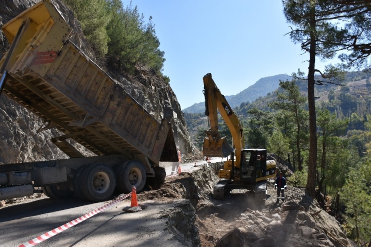 Yol Genişletme Çalışmaları Başladı