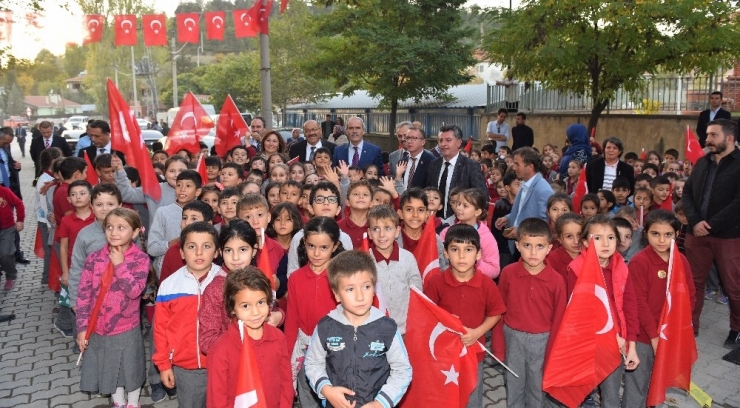 Harmancık’a 3 Eğitim Yuvası Birden