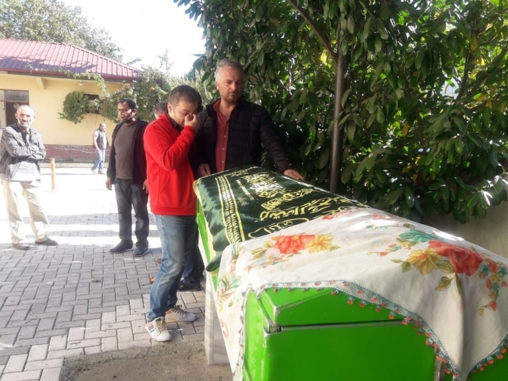 Sakarya’da Trafik Kazasında Ölen 3 Kişi Son Yolculuğuna Uğurlandı