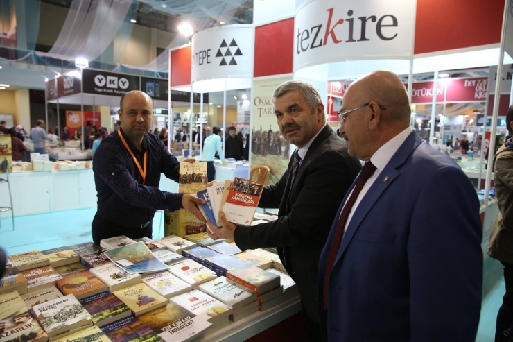 Başkan Ve Valiler Kitap Fuarında
