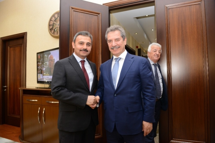 Çalık Holding Yönetim Kurulu Başkanı Ahmet Çalık;