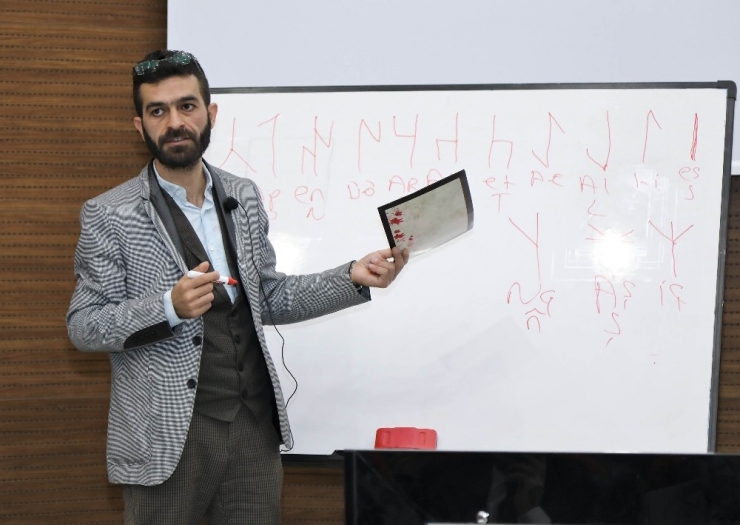 Erü’de “Göktürkçe Ve Damgaların Yorumu” Anlatıldı