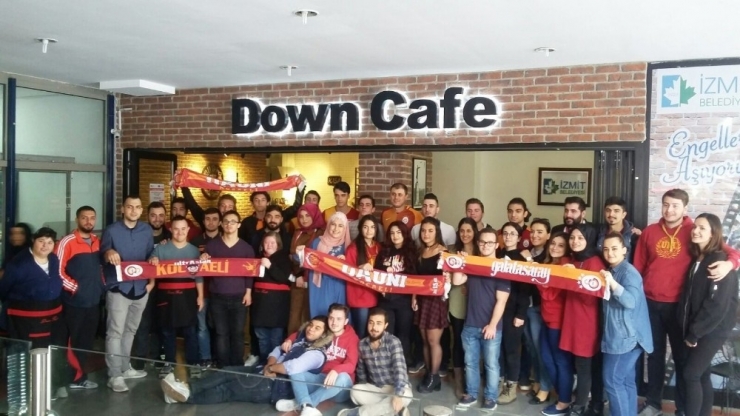 Ultraslan Down Kafe’de