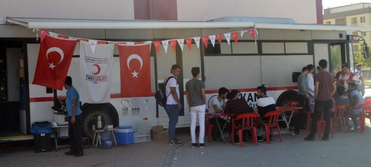 Oğuzeli Meslek Yüksekokulu Öğrencilerinden Kan Bağışı