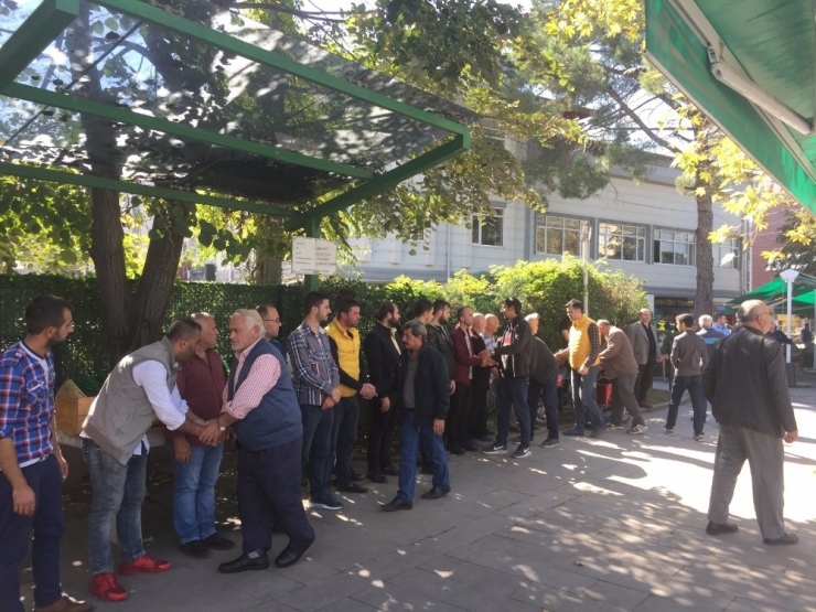 Sakarya’da Trafik Kazasında Ölen 3 Kişi Son Yolculuğuna Uğurlandı