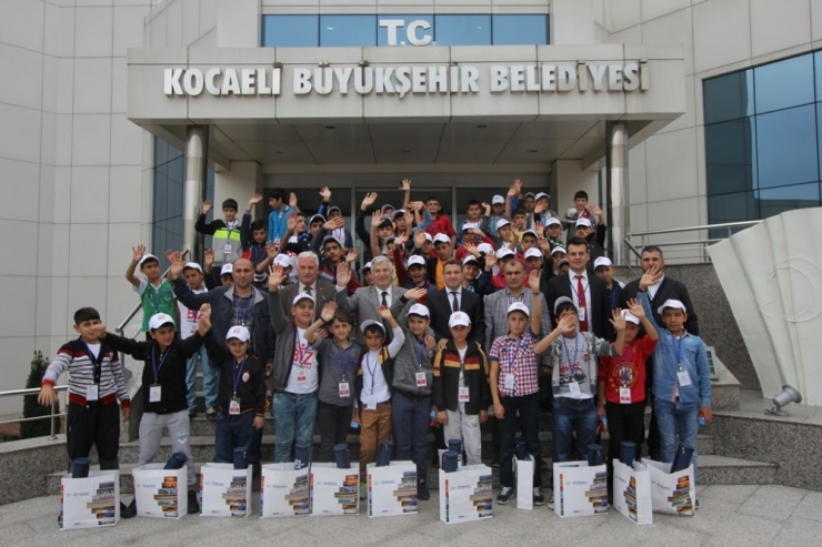 Ağrılı Öğrencilerden Büyükşehir Belediyesi’ne Kardeşlik Teşekkürü