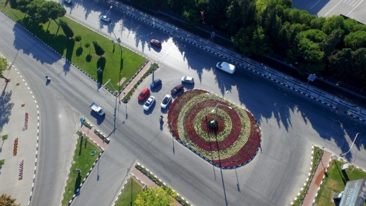 Kasımpatılar Manisa’yı Renklendirdi