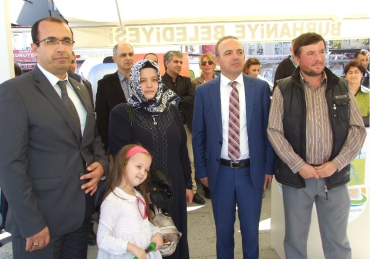 Kadın Çiftçi Devlet Desteğiyle İş Sahibi Oldu