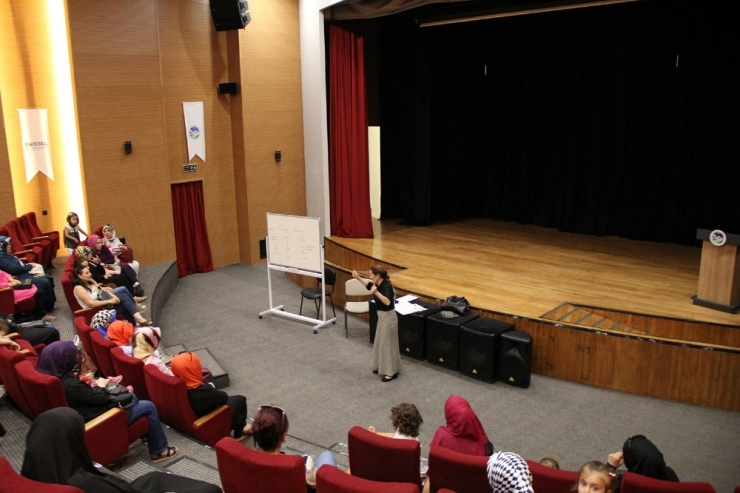 Aile Eğitimi Kurslarında Kayıtlar Devam Ediyor