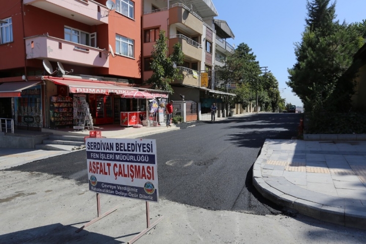 Serdivan’da 110 Farklı Noktaya Sıcak Asfalt