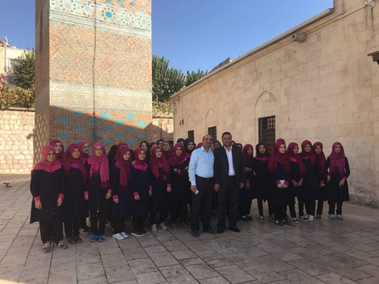 Öğrenciler Tarihi Ulu Cami’yi Gezdi