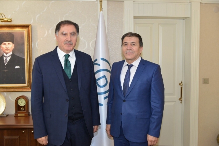 Kamu Baş Denetçisi Malkoç, Uşak Üniversitesi Rektörünü Kabul Etti