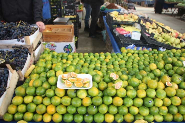 Vitamin Deposu Kış Meyveleri Tezgahlarda Yerini Aldı