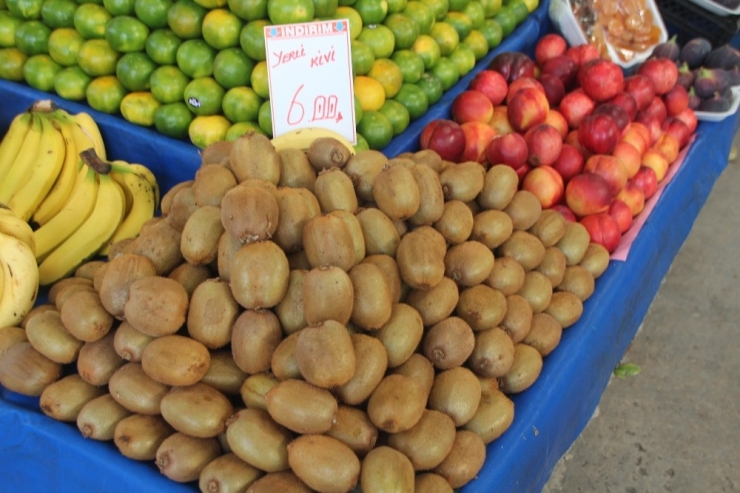 Vitamin Deposu Kış Meyveleri Tezgahlarda Yerini Aldı