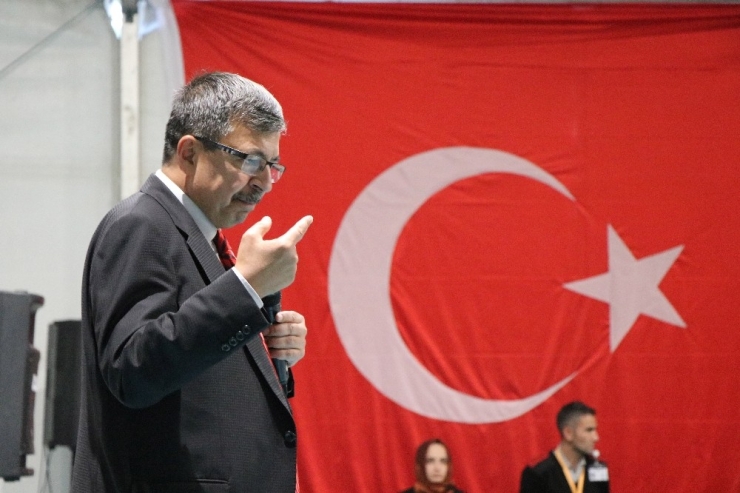 Yazar Hayati İnanç: “Kayseri’de Çok Büyük Bir İlgiyle Karşılandım”