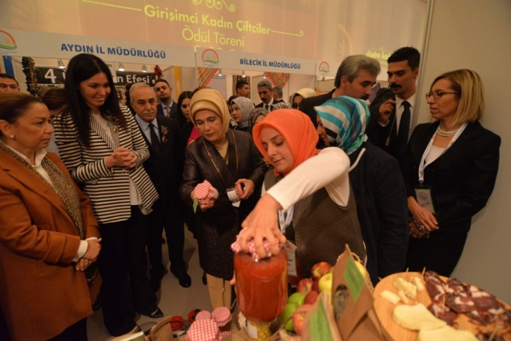 Emine Erdoğan’dan Kayseri Standına İlgi