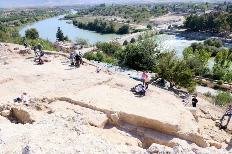 Misis Antik Kenti’nde 7 Bin Yıllık Geçmiş Gün Yüzüne Çıkarılıyor