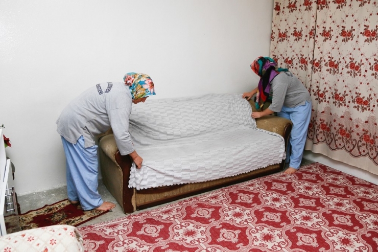 Vefa Hzçmeti Yaşlı Çiftlerin Yüzlerini Güldürüyor