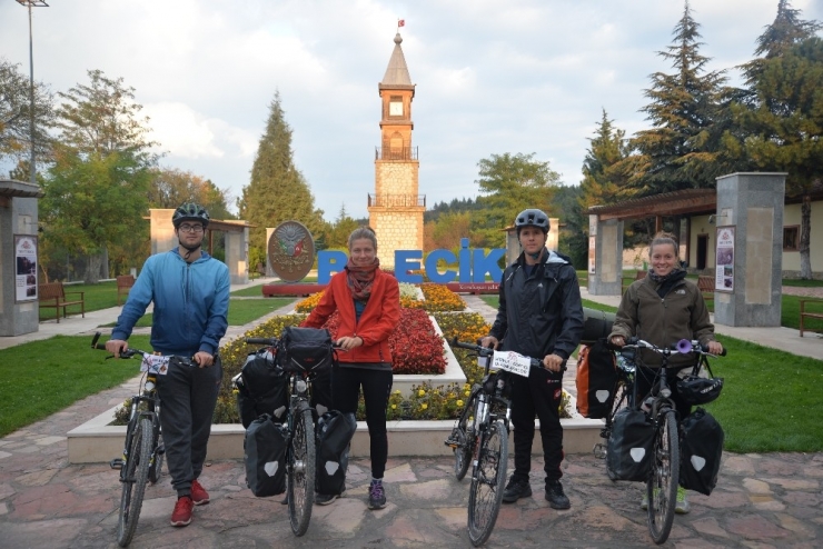 Almanya’dan Gelen Bisikletlilere Bilecik’in Yöresel Ürünleri İkram Edildi