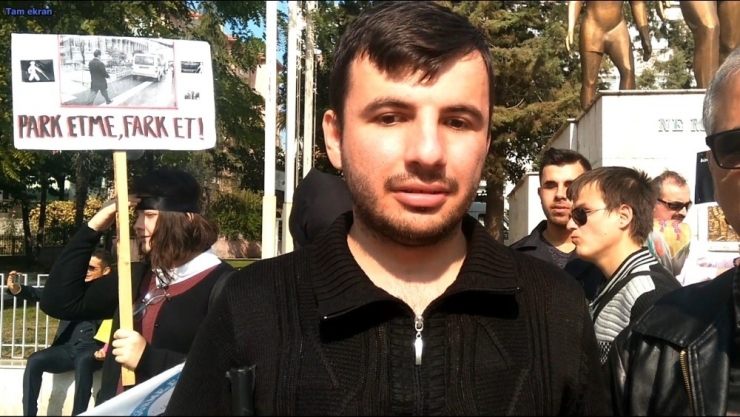 Liselilerden Beyaz Bastona Duyarlılık Yürüyüşü